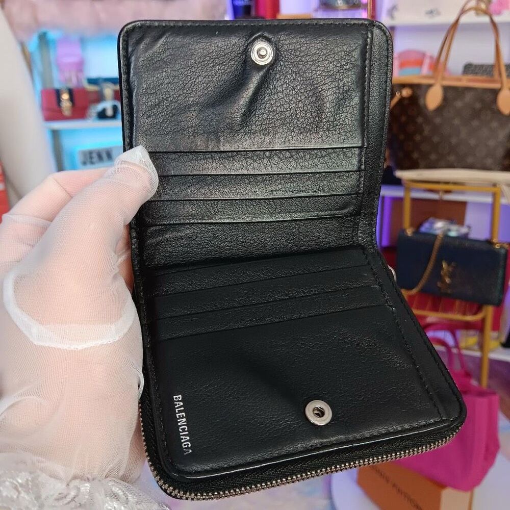 Balenciaga Black White Logo Leather Compact Wallet Women’s Men’s - Picture 3 of 10